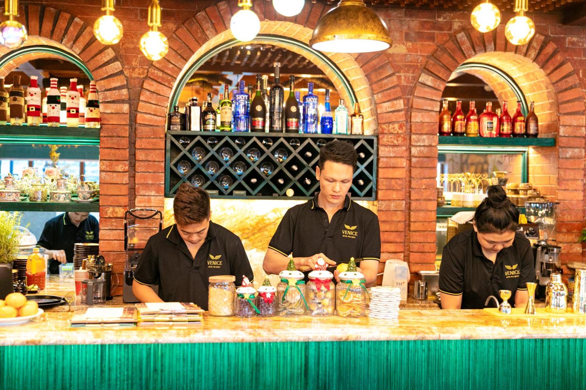 Venice Hotel Phu Quoc - Free Airport Shuttle & Sunset Town Tour ภายนอก รูปภาพ